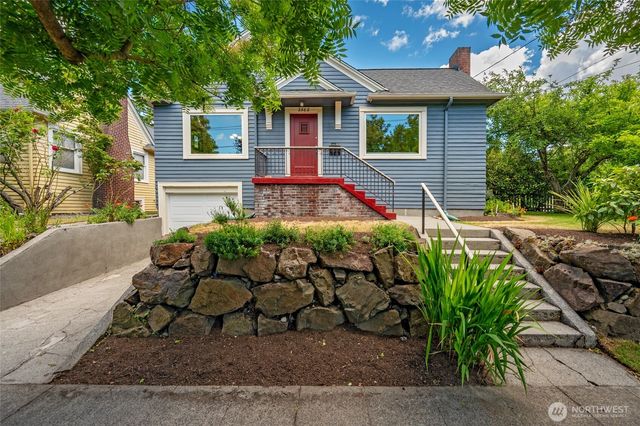 2562 6th Avenue W, Seattle, WA 98119