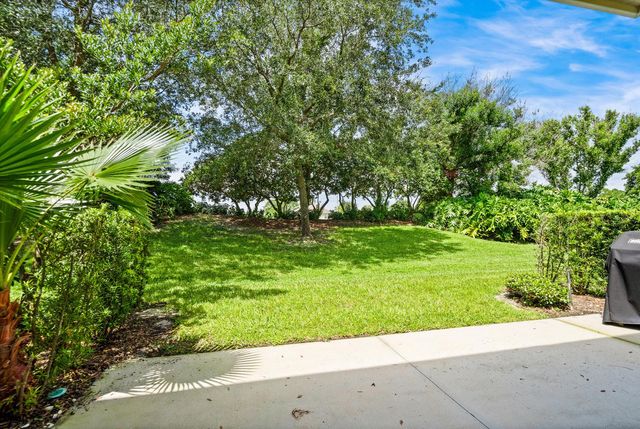 2721 NW Treviso Circle, Port St. Lucie, FL 34986