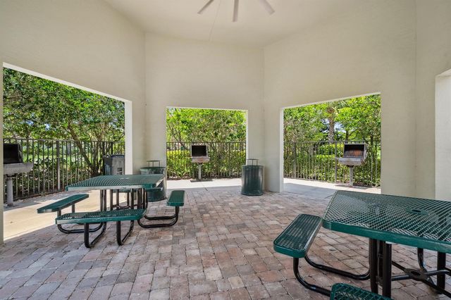 2721 NW Treviso Circle, Port St. Lucie, FL 34986