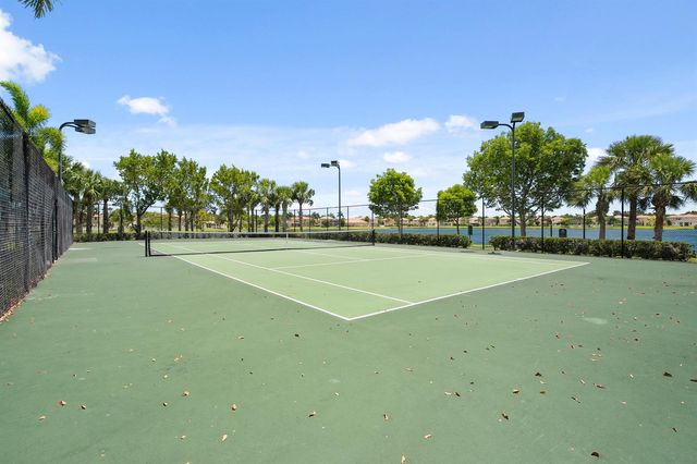 2721 NW Treviso Circle, Port St. Lucie, FL 34986