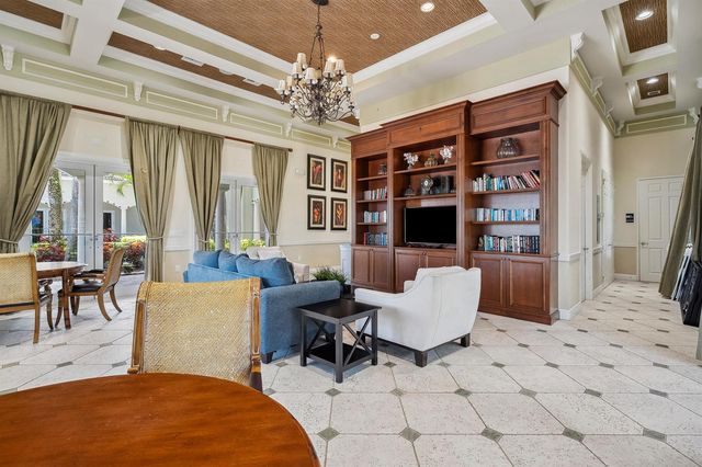 2721 NW Treviso Circle, Port St. Lucie, FL 34986