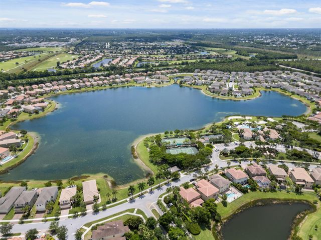 2721 NW Treviso Circle, Port St. Lucie, FL 34986