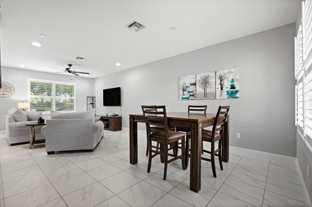 2721 NW Treviso Circle, Port St. Lucie, FL 34986
