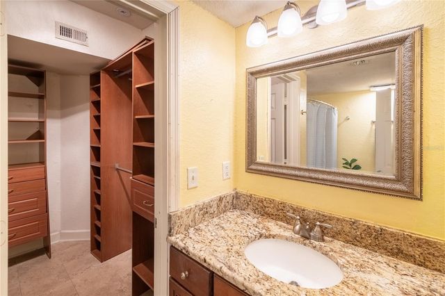 202 E SOUTH STREET 1044, Orlando, FL 32801