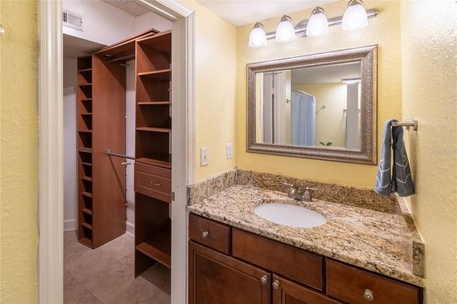 202 E SOUTH STREET 1044, Orlando, FL 32801