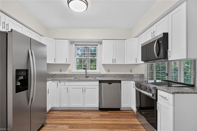 3208 Pineridge DR, Chesapeake, VA 23321