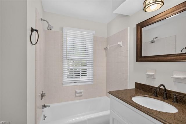 3208 Pineridge DR, Chesapeake, VA 23321