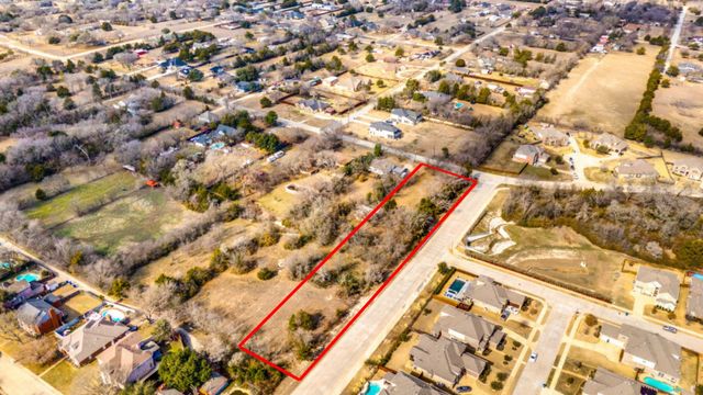 1000 Silver Creek Drive, Desoto, TX 75115