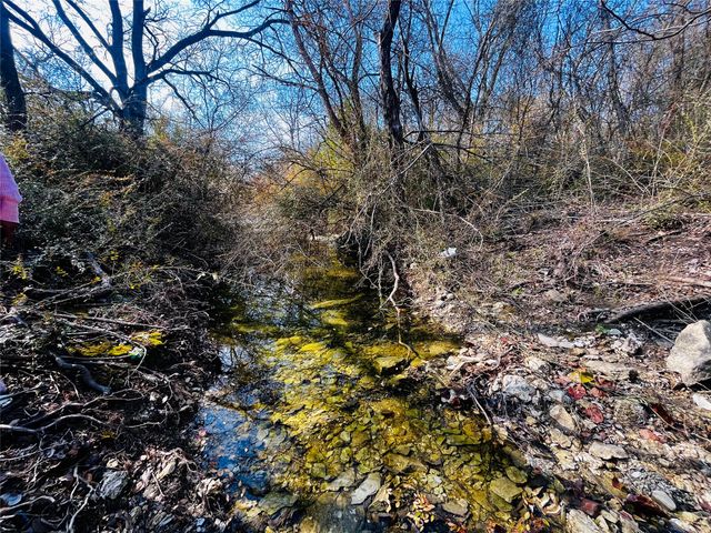 1000 Silver Creek Drive, Desoto, TX 75115