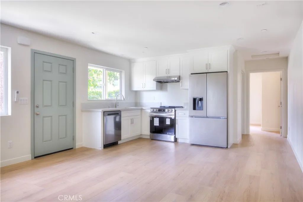 1806 8th St B, Alhambra, CA 91803