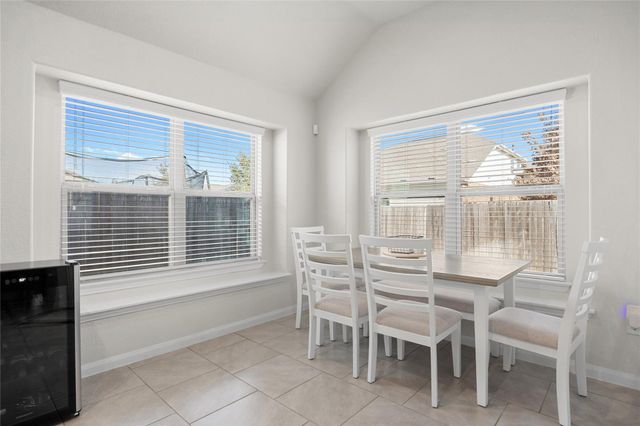 606 Linares LN, Austin, TX 78748