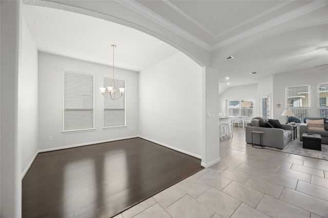 606 Linares LN, Austin, TX 78748