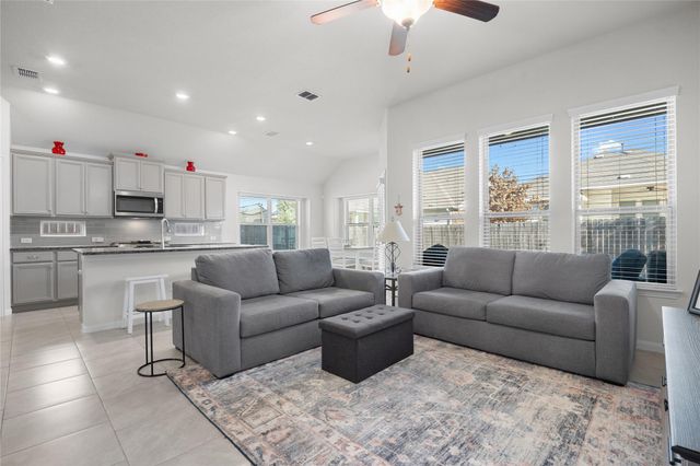 606 Linares LN, Austin, TX 78748