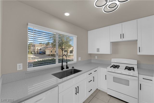 2433 Cliffwood Drive, Henderson, NV 89074