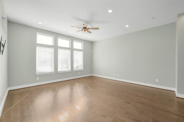 720 W Donovan Street, Houston, TX 77091