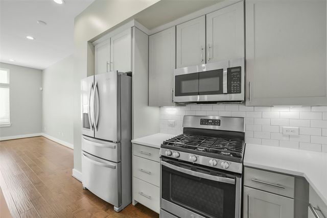 720 W Donovan Street, Houston, TX 77091