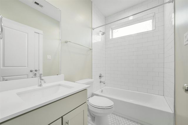 720 W Donovan Street, Houston, TX 77091