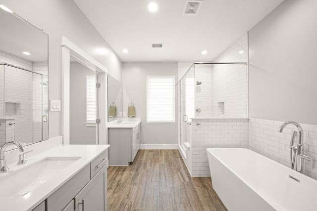 720 W Donovan Street, Houston, TX 77091