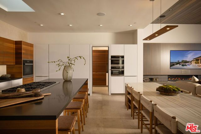 16058 Anoka Drive, Pacific Palisades (los Angeles), CA 90272