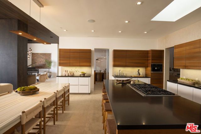16058 Anoka Drive, Pacific Palisades (los Angeles), CA 90272