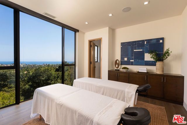 16058 Anoka Drive, Pacific Palisades (los Angeles), CA 90272