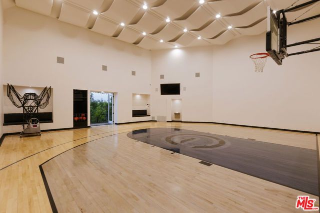 16058 Anoka Drive, Pacific Palisades (los Angeles), CA 90272