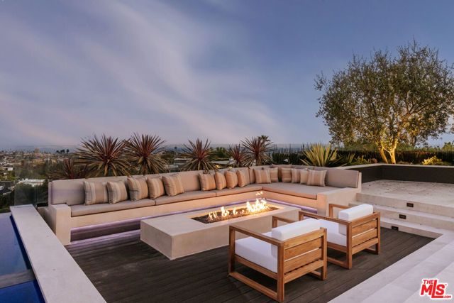 16058 Anoka Drive, Pacific Palisades (los Angeles), CA 90272