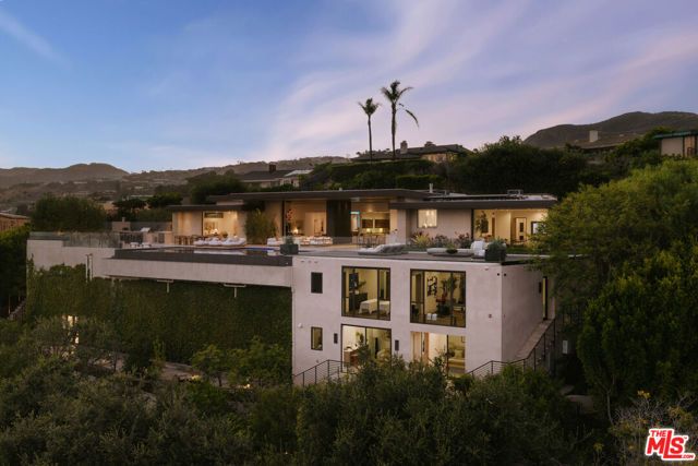 16058 Anoka Drive, Pacific Palisades (los Angeles), CA 90272