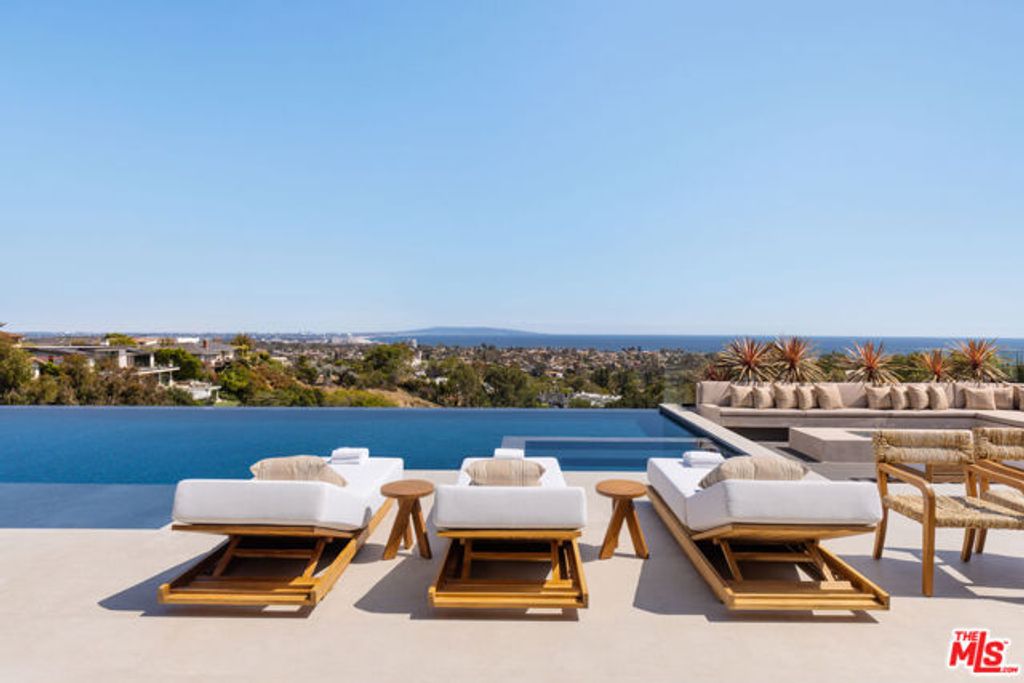 16058 Anoka Drive, Pacific Palisades (los Angeles), CA 90272