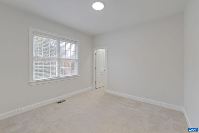 120 MOSSY CREEK CT, Zion Crossroads, VA 22942