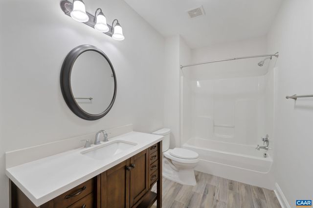 120 MOSSY CREEK CT, Zion Crossroads, VA 22942