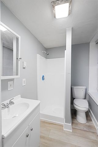 24 Charlton Street 5, Worcester, MA 01610