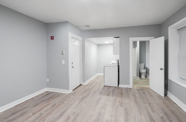 24 Charlton Street 5, Worcester, MA 01610