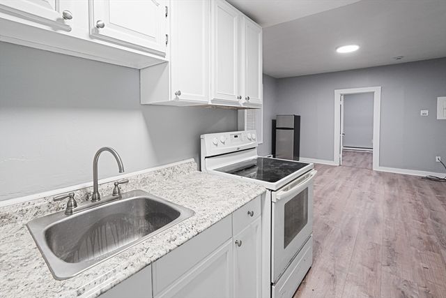 24 Charlton Street 5, Worcester, MA 01610