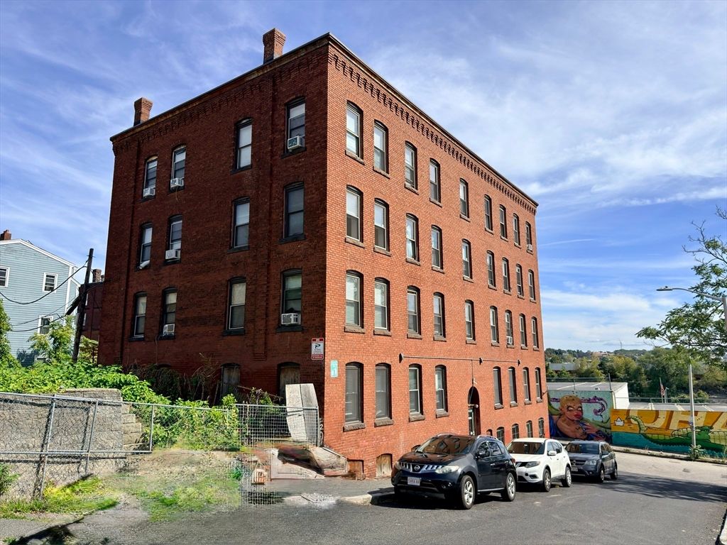 24 Charlton Street 5, Worcester, MA 01610