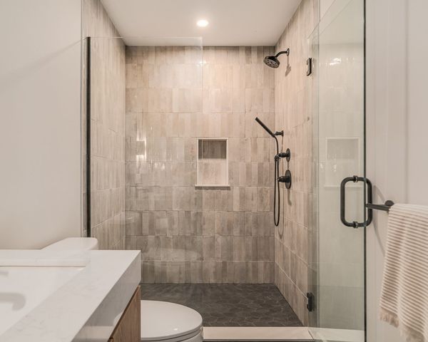 272 E Eagle 1, Boston, MA 02128