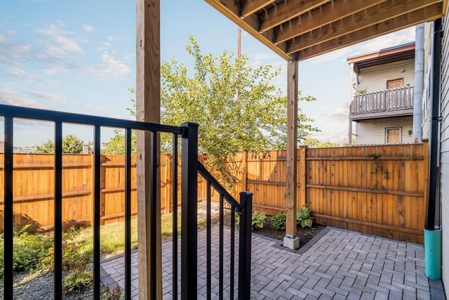 272 E Eagle 1, Boston, MA 02128