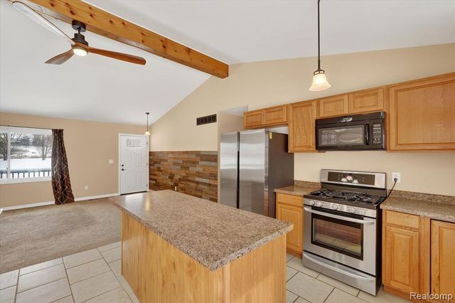 2176 E Stanley Road, Mount Morris, MI 48458