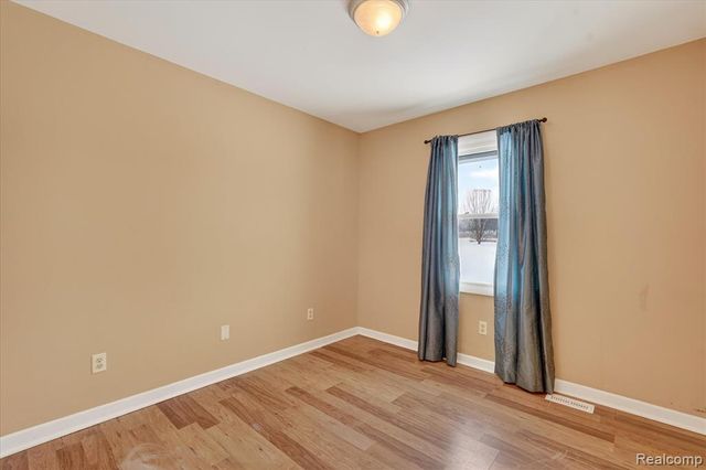 2176 E Stanley Road, Mount Morris, MI 48458