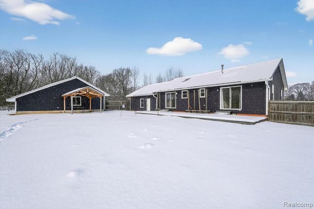 2176 E Stanley Road, Mount Morris, MI 48458