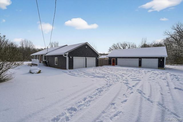 2176 E Stanley Road, Mount Morris, MI 48458