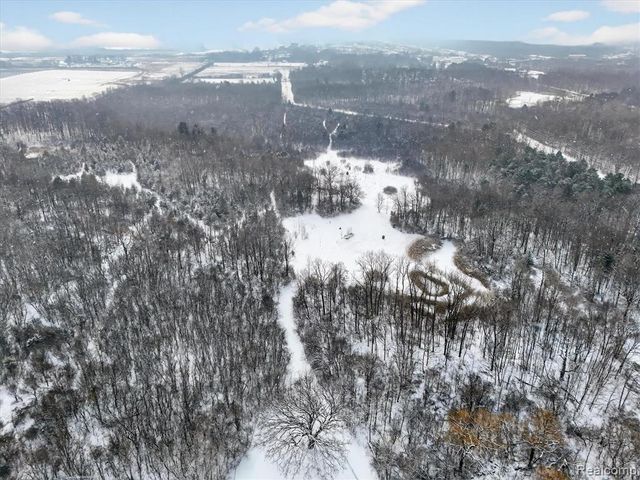 2176 E Stanley Road, Mount Morris, MI 48458