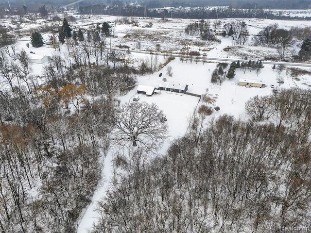 2176 E Stanley Road, Mount Morris, MI 48458