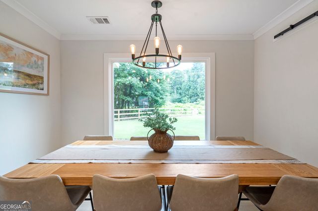 663 Parkcrest Place NE, Marietta, GA 30068