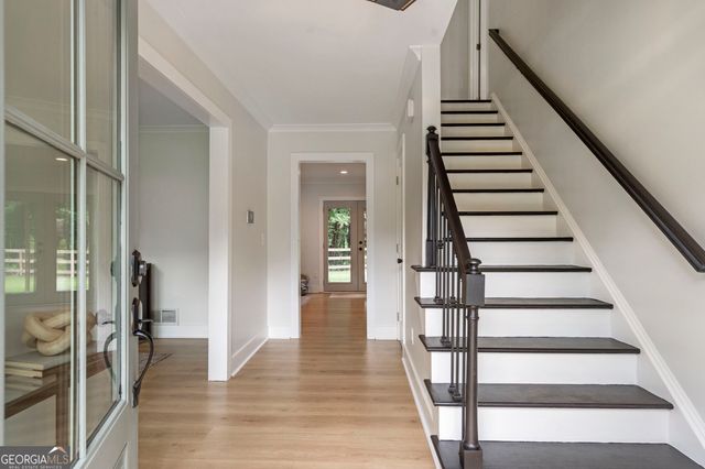 663 Parkcrest Place NE, Marietta, GA 30068