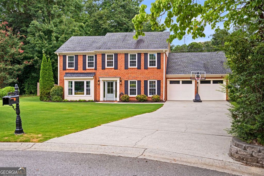 663 Parkcrest Place NE, Marietta, GA 30068