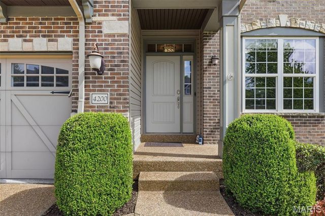 4200 Napa View Lane, St Charles, MO 63304