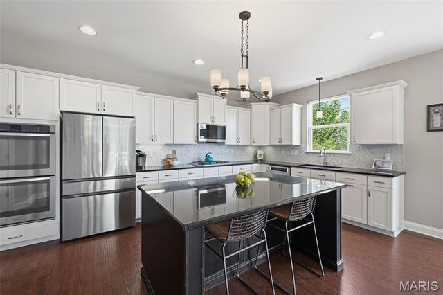 4200 Napa View Lane, St Charles, MO 63304