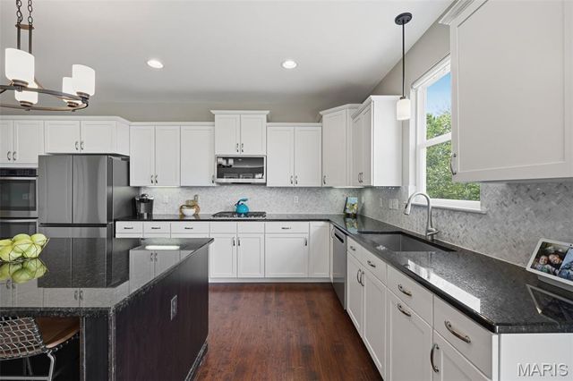 4200 Napa View Lane, St Charles, MO 63304
