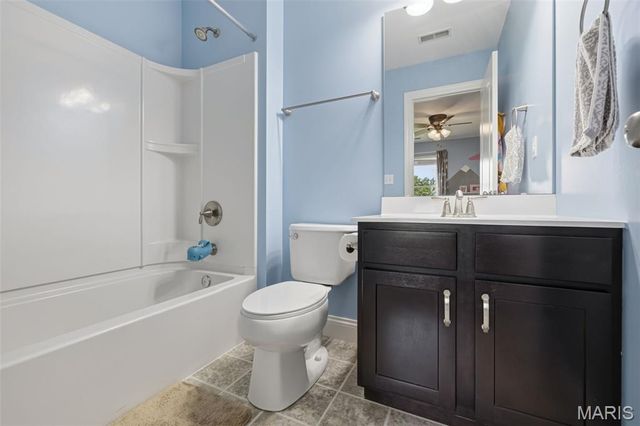 4200 Napa View Lane, St Charles, MO 63304